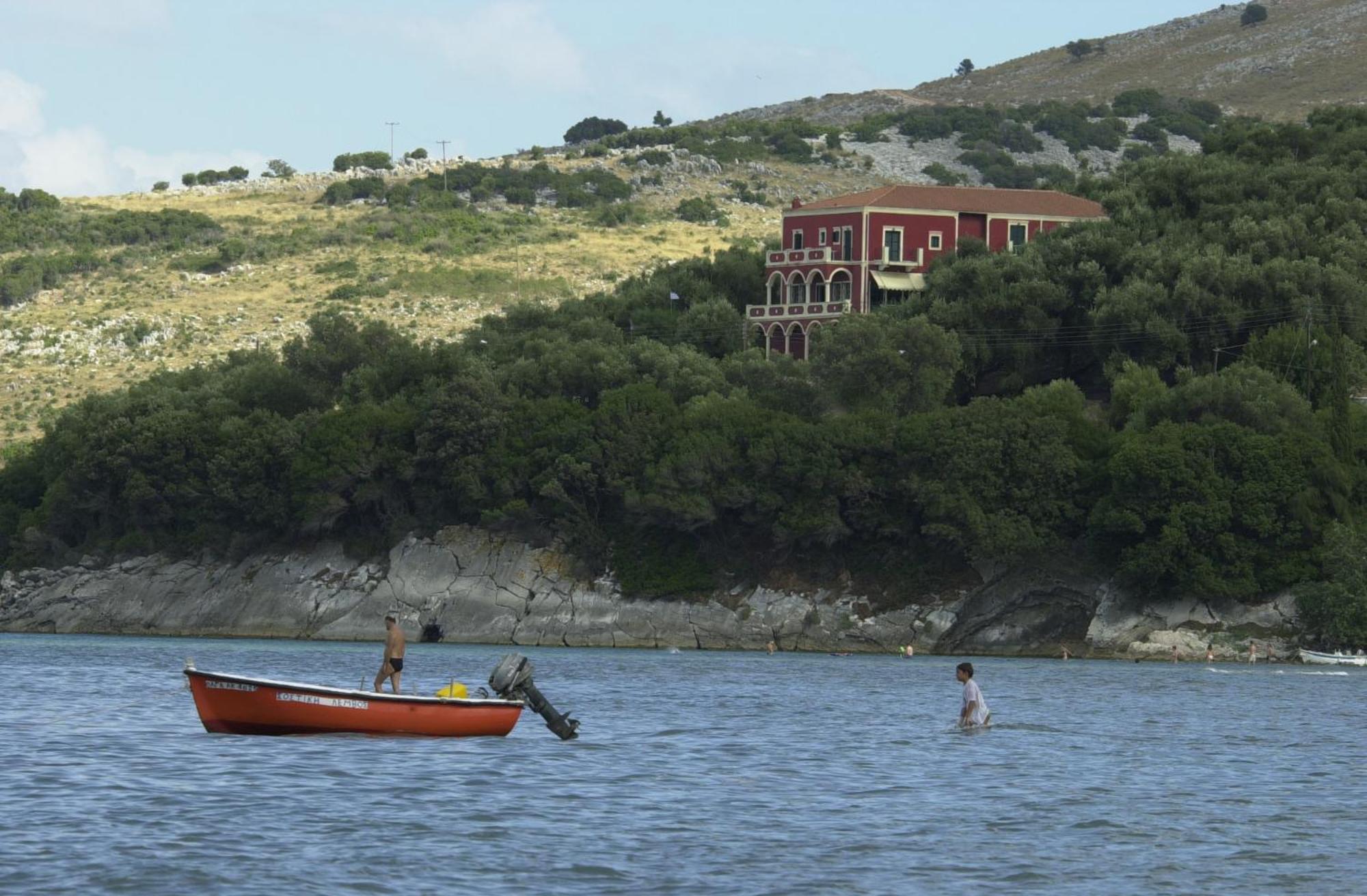 Apraos Bay Hotel Exterior photo